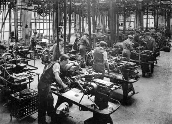 Capstan lathe shop in Dursley
