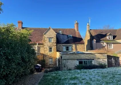 Picture of rear of Overend Cottage, taken in January 2022